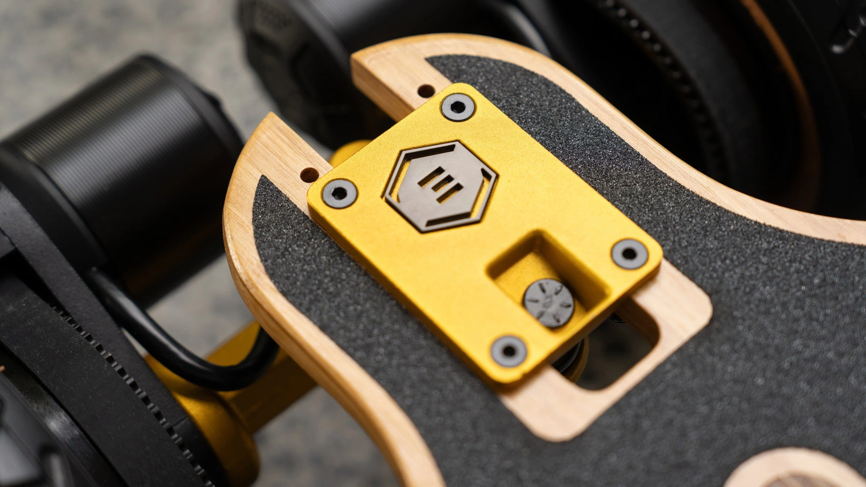 Evolve Fusion 2 in 1  Electric Skateboard - Image 24